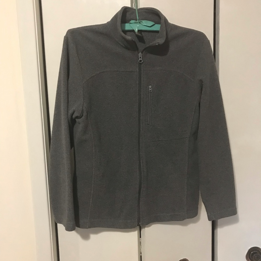 Segments Ladies Grey Sweater, Size Medium $5.00 AS AN ADD ON